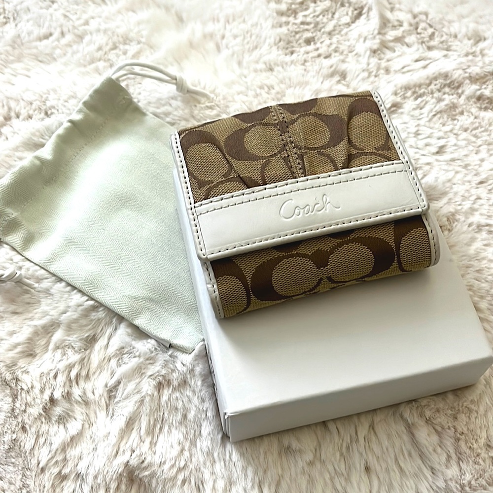 Coach Signature Canvas Wallet